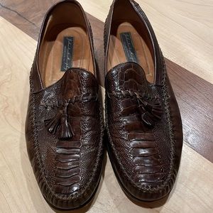 Johnston and Murphy croc embossed mens loafer sz 12 m Brown